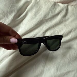 Ray-Ban Classic Black Sunglasses